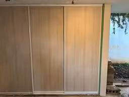 SlidingDoors